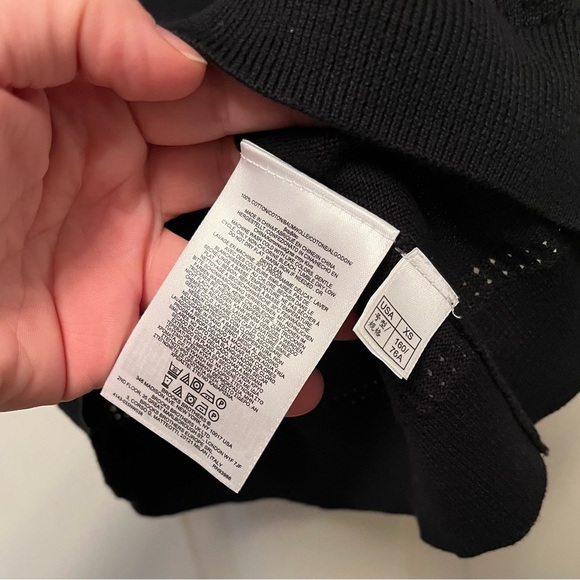 Brooks Brothers Women’s Black Tight Knit Tie Neck Short Sleeve Sweater- XS - Picture 3 of 6